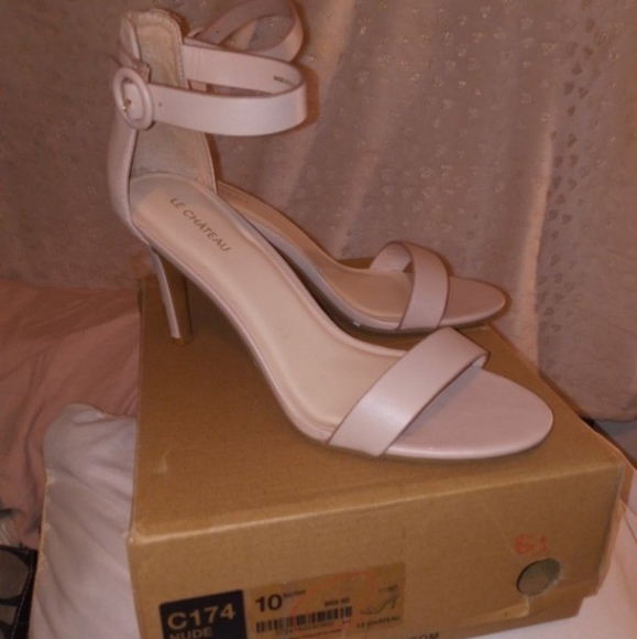 Brand new Le chateau strappy sandal size 10 - Picture 4 of 4